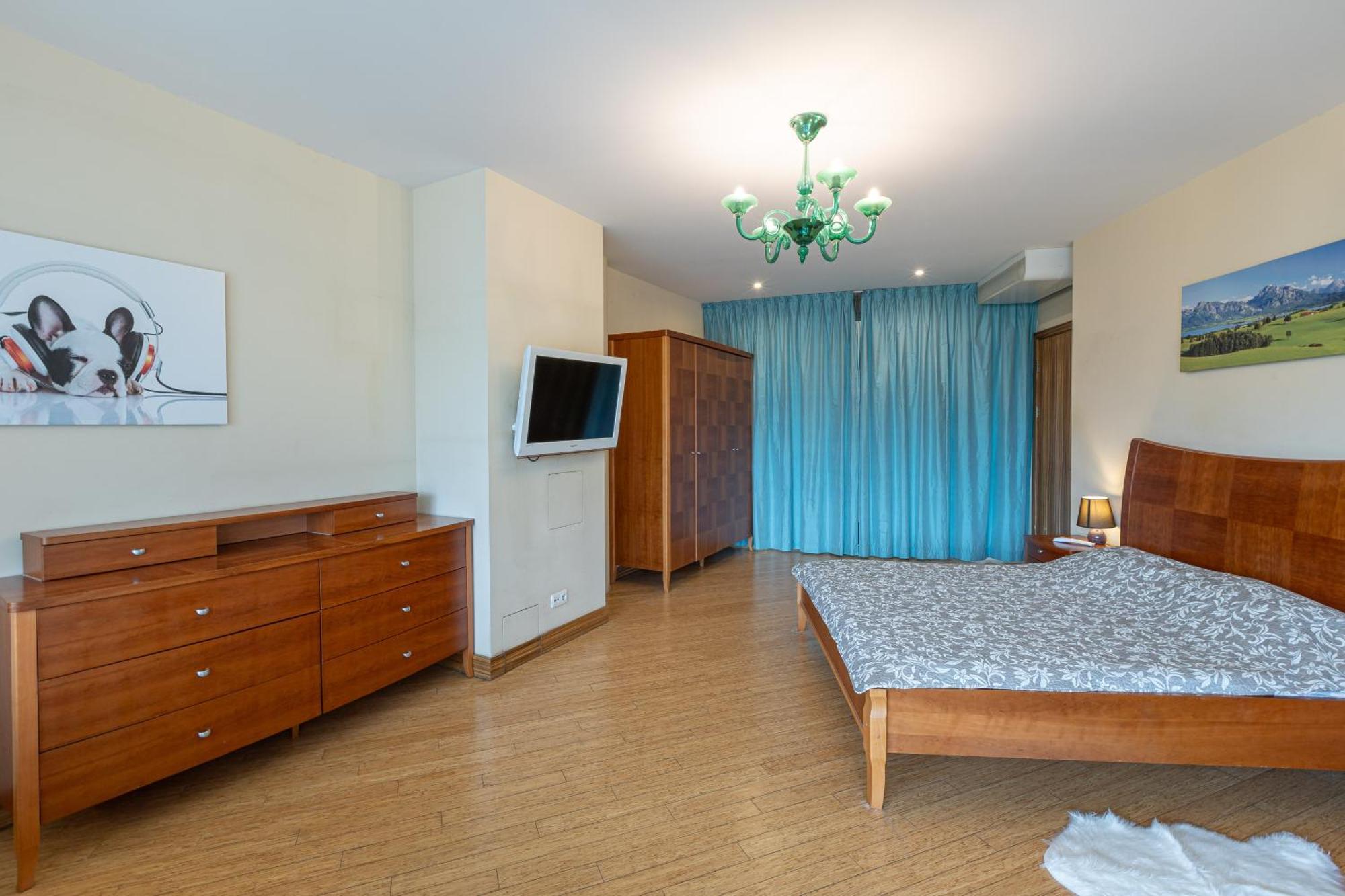 Royal Suites Whith Free Parking Рига Экстерьер фото